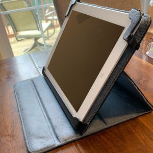 iPad 2 with Targus leather case